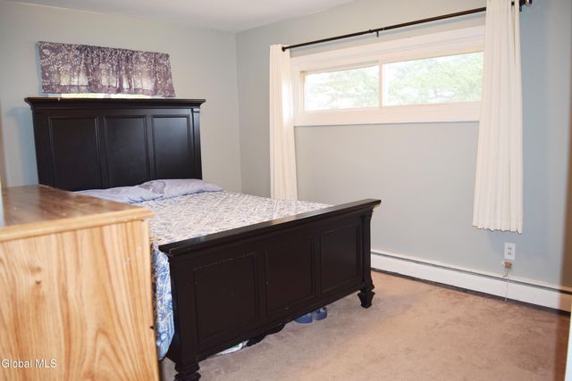 39 Oxford Circle, Brunswick, NY 12180