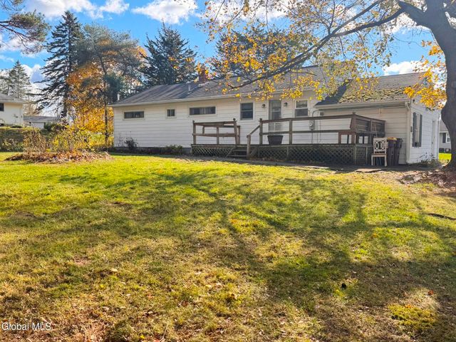 39 Oxford Circle, Brunswick, NY 12180