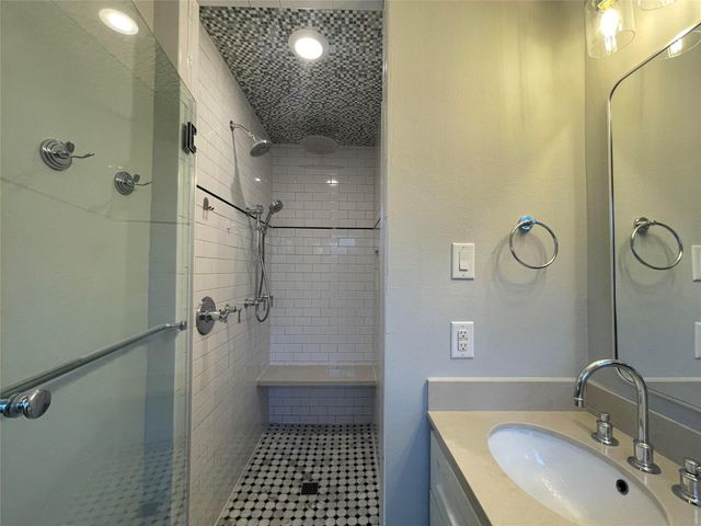 6739 Cindy Lane, Houston, TX 77008