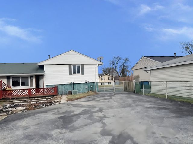 202 E Rose Street, Glenwood, IL 60425