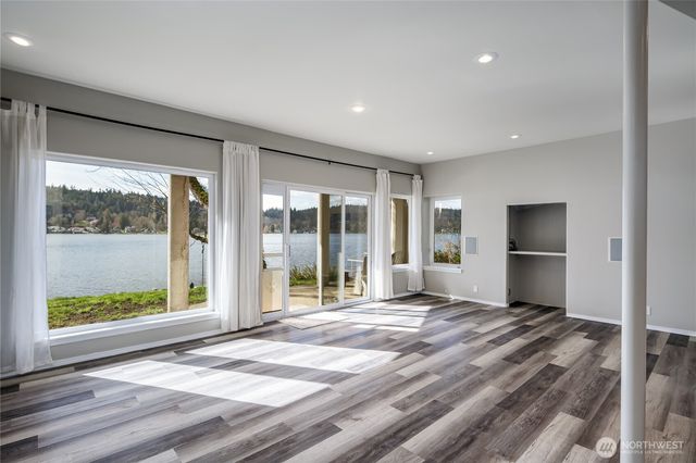 17714 Kingfisher Cove Lane, Mount Vernon, WA 98274