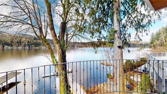17714 Kingfisher Cove Lane, Mount Vernon, WA 98274