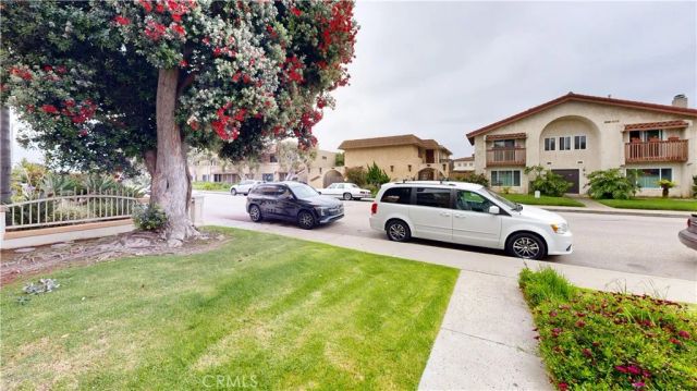 5117 W Wooley 1, Oxnard, CA 93035