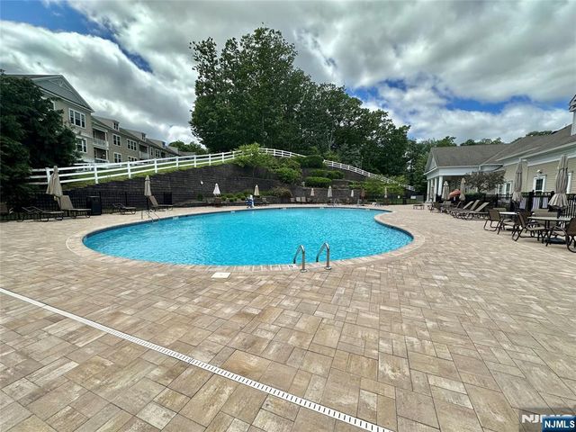4206 Hoover Lane, Rockaway Township, NJ 07885