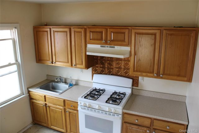 219-22 132nd Road, Jamaica, NY 11413