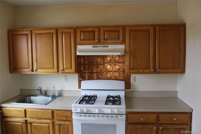 219-22 132nd Road, Jamaica, NY 11413