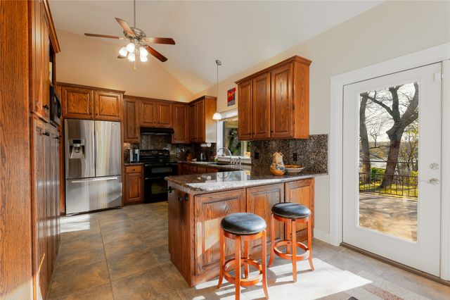 2016 N Lakeview Drive, Palo Pinto, TX 76484