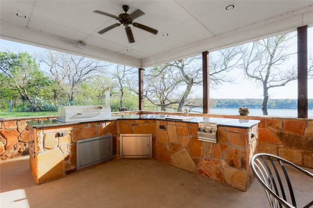 2016 N Lakeview Drive, Palo Pinto, TX 76484