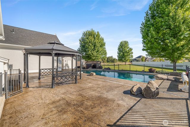 101304 Billings Court, West Richland, WA 99353