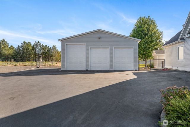 101304 Billings Court, West Richland, WA 99353