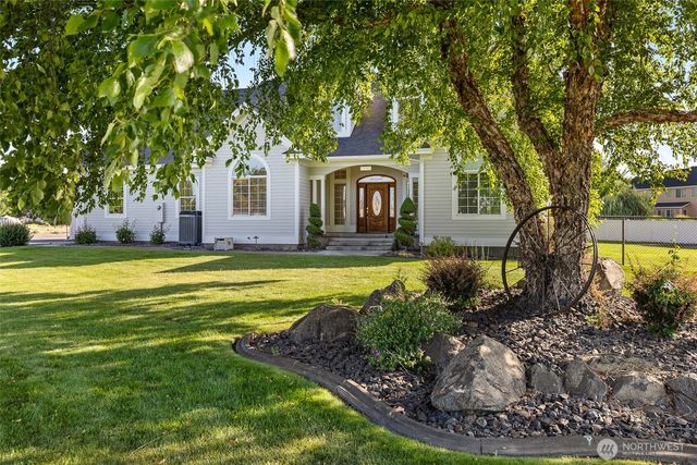 101304 Billings Court, West Richland, WA 99353