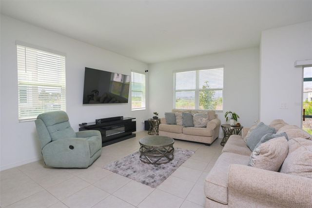 10059 TRUMPET HONEYSUCKLE WAY, San Antonio, FL 33576