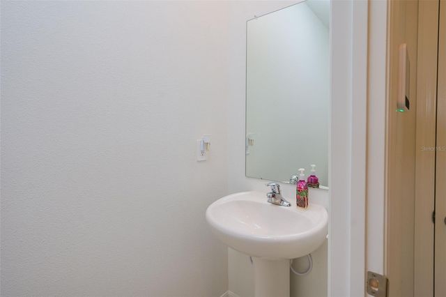 10059 TRUMPET HONEYSUCKLE WAY, San Antonio, FL 33576