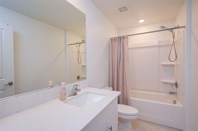 10059 TRUMPET HONEYSUCKLE WAY, San Antonio, FL 33576