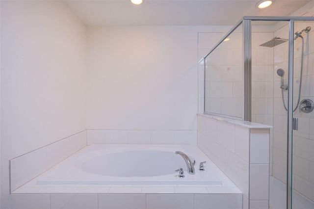 10059 TRUMPET HONEYSUCKLE WAY, San Antonio, FL 33576