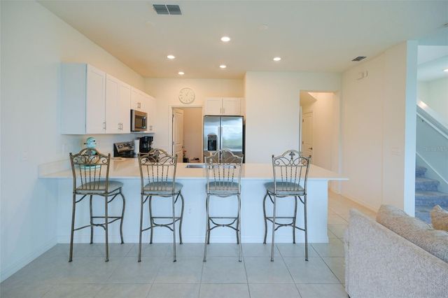 10059 TRUMPET HONEYSUCKLE WAY, San Antonio, FL 33576