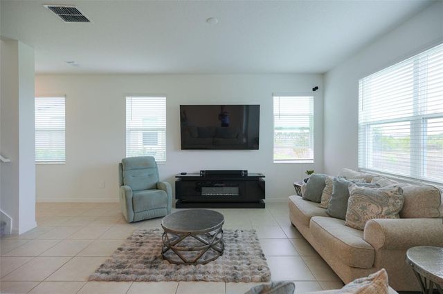 10059 TRUMPET HONEYSUCKLE WAY, San Antonio, FL 33576