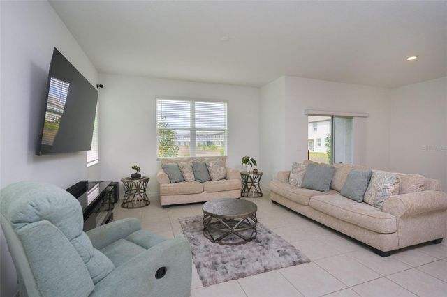 10059 TRUMPET HONEYSUCKLE WAY, San Antonio, FL 33576