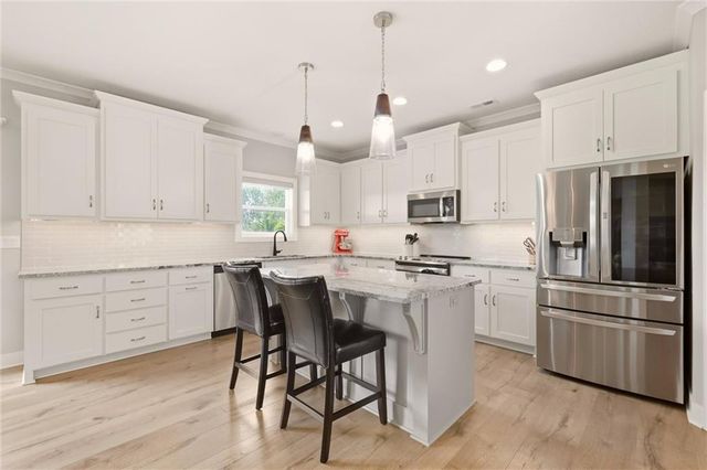 25371 W 146 Street, Olathe, KS 66061