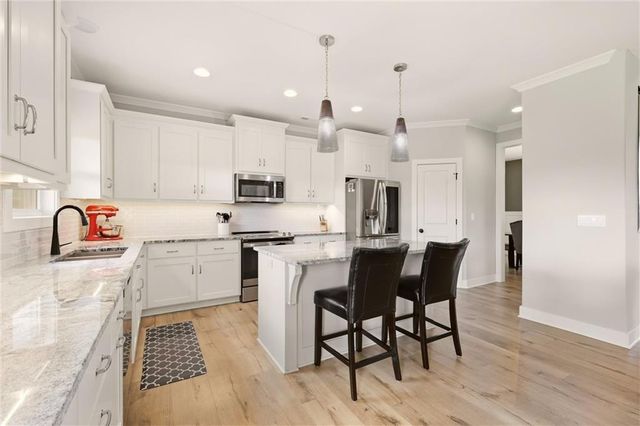 25371 W 146 Street, Olathe, KS 66061