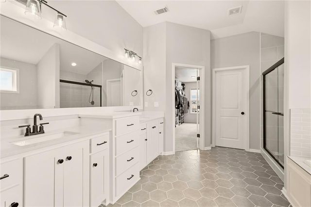 25371 W 146 Street, Olathe, KS 66061