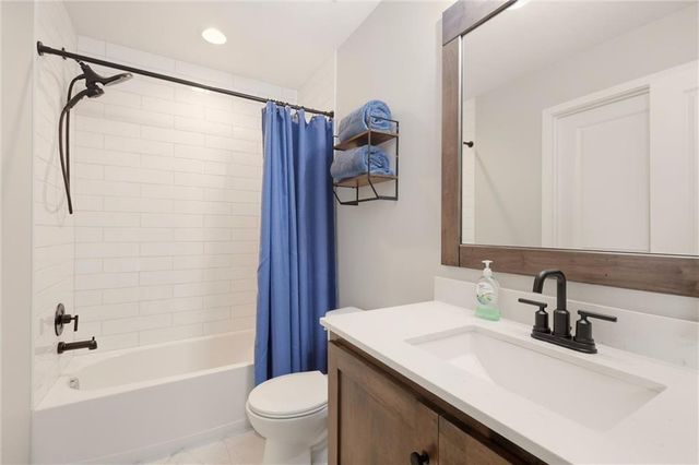 25371 W 146 Street, Olathe, KS 66061