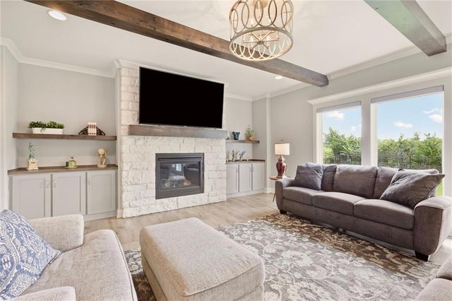 25371 W 146 Street, Olathe, KS 66061