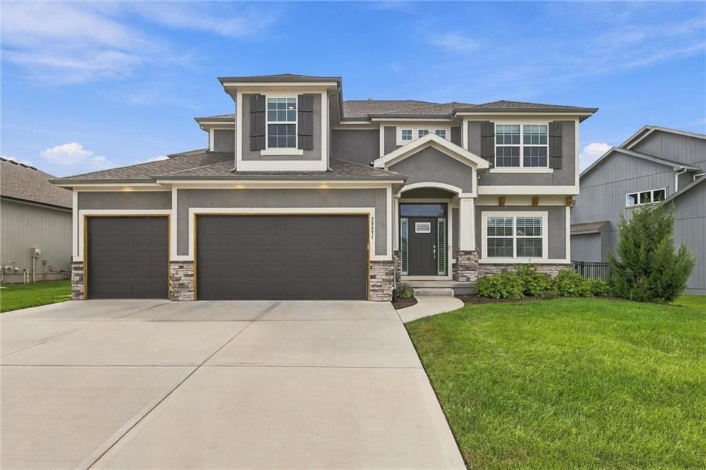 25371 W 146 Street, Olathe, KS 66061