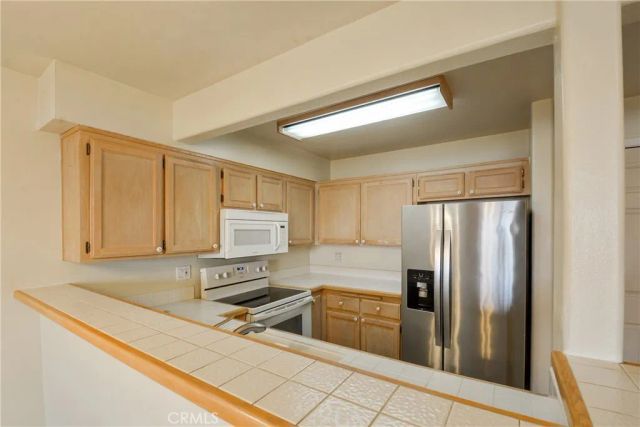 11410 Brookshire 316, Downey, CA 90241