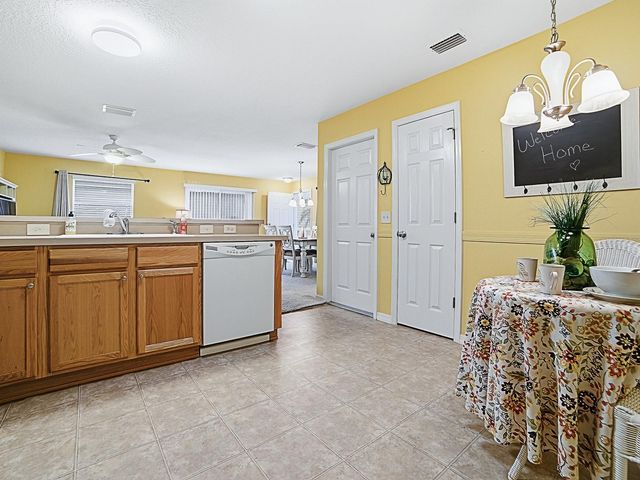 1692 INDIGO AVENUE, The Villages, FL 32162