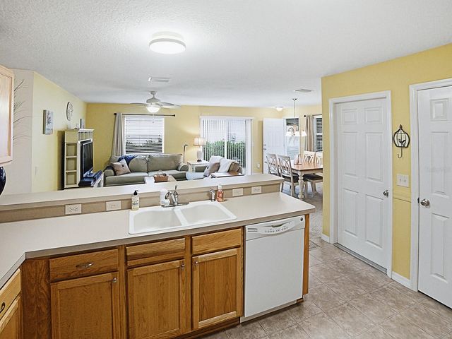 1692 INDIGO AVENUE, The Villages, FL 32162