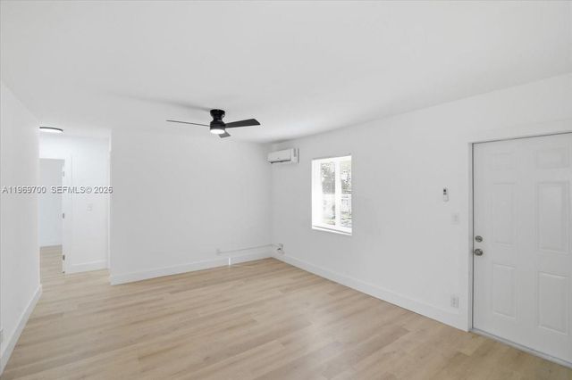 931 Chateau Park Dr, Fort Lauderdale, FL 33311