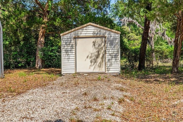 51 Palm Drive, Inglis, FL 34449