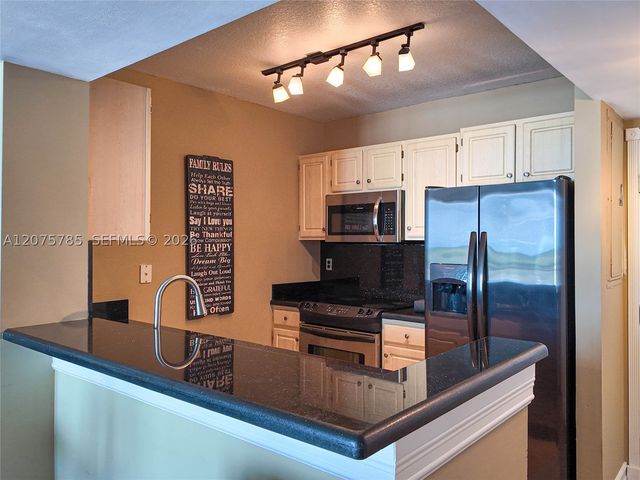 2665 SW 37th Ave 1112, Miami, FL 33133