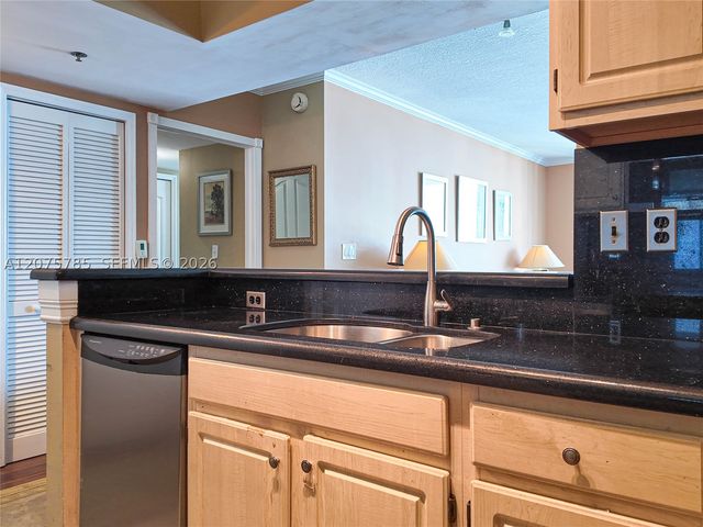 2665 SW 37th Ave 1112, Miami, FL 33133
