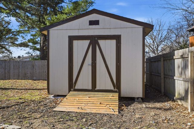 3105 Yolande Way, Manhattan, KS 66502