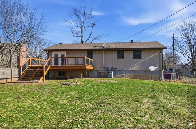 3105 Yolande Way, Manhattan, KS 66502