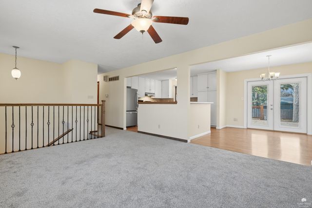 3105 Yolande Way, Manhattan, KS 66502