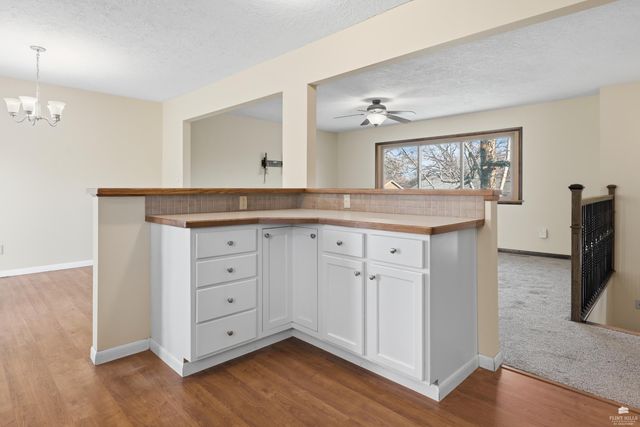 3105 Yolande Way, Manhattan, KS 66502