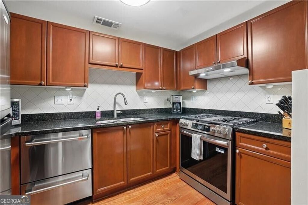 4254 River Green Drive NW 611, Atlanta, GA 30327 — photo 3