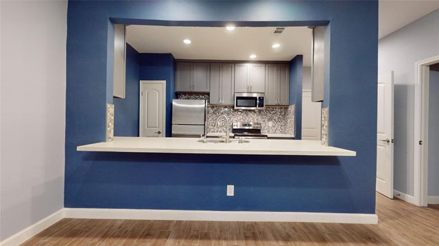 2984 Holly Hall Street, Houston, TX 77054