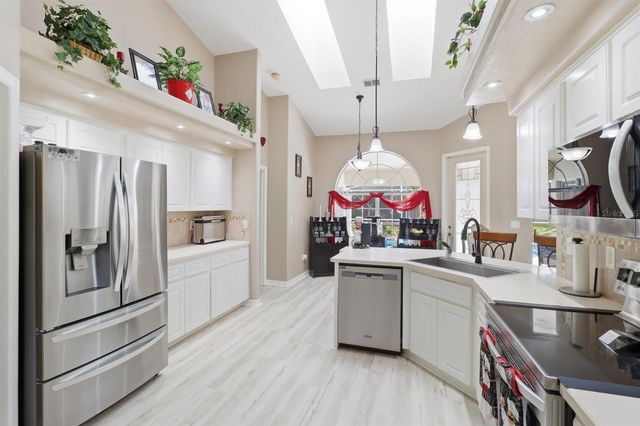 1131 E BLUEBIRD COURT, Hernando, FL 34442