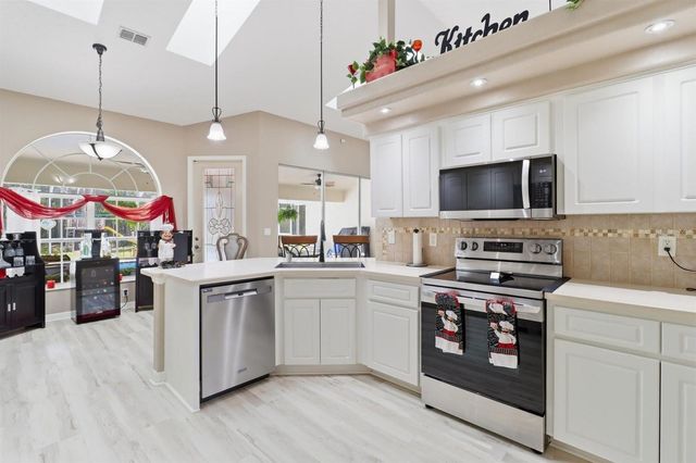 1131 E BLUEBIRD COURT, Hernando, FL 34442