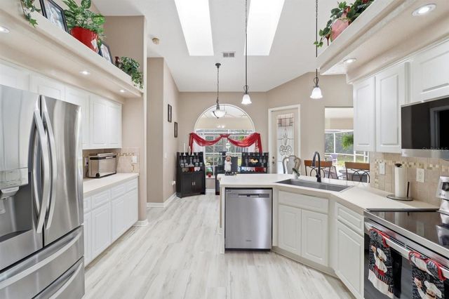 1131 E BLUEBIRD COURT, Hernando, FL 34442