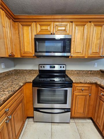 1520 Windorah Way H, West Palm Beach, FL 33411