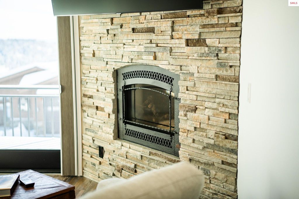 102 Chutes Lane, Sandpoint, ID 83864 photo 5