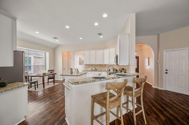 20434 Willow Trace Drive, Cypress, TX 77433