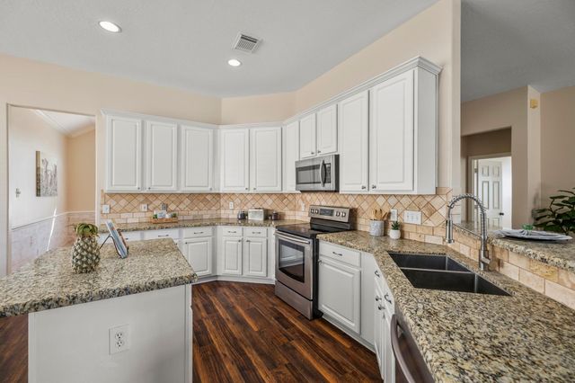 20434 Willow Trace Drive, Cypress, TX 77433