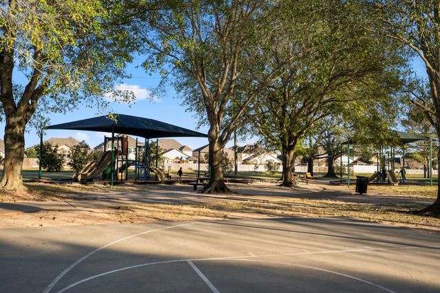 20434 Willow Trace Drive, Cypress, TX 77433