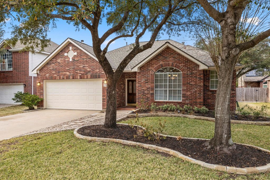 20434 Willow Trace Drive, Cypress, TX 77433